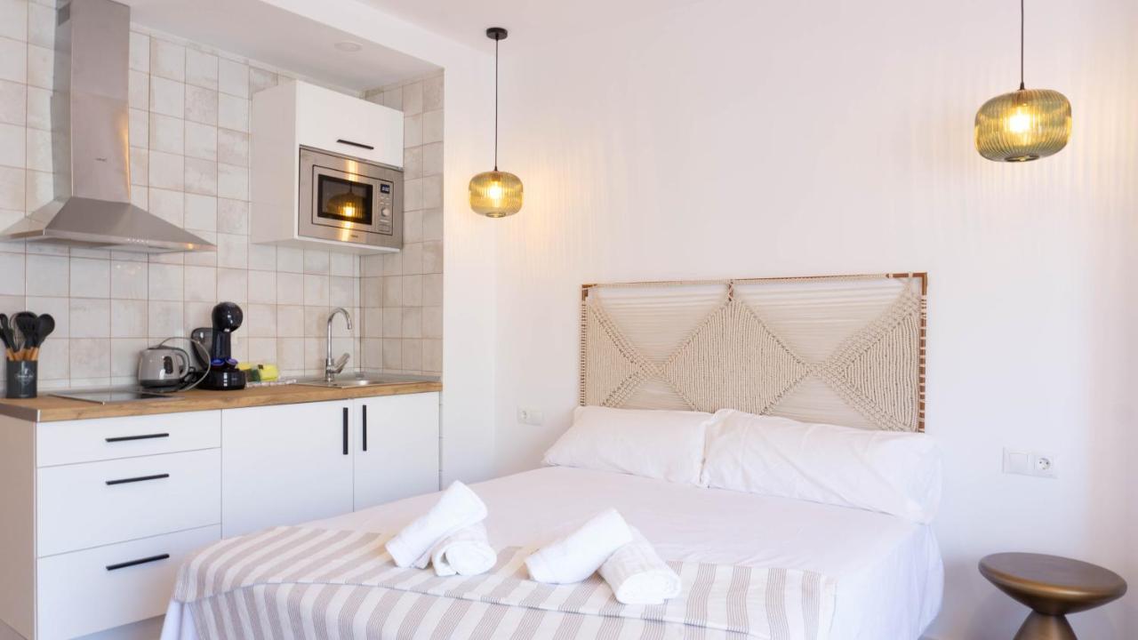 Apartment Carihuela Beach Malaga Torremolinos Bagian luar foto