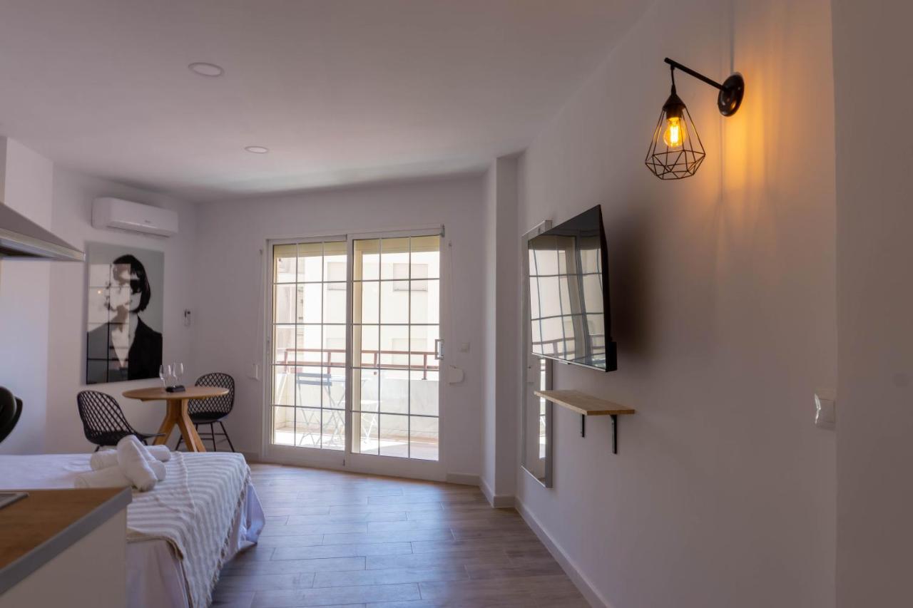 Apartment Carihuela Beach Malaga Torremolinos Bagian luar foto