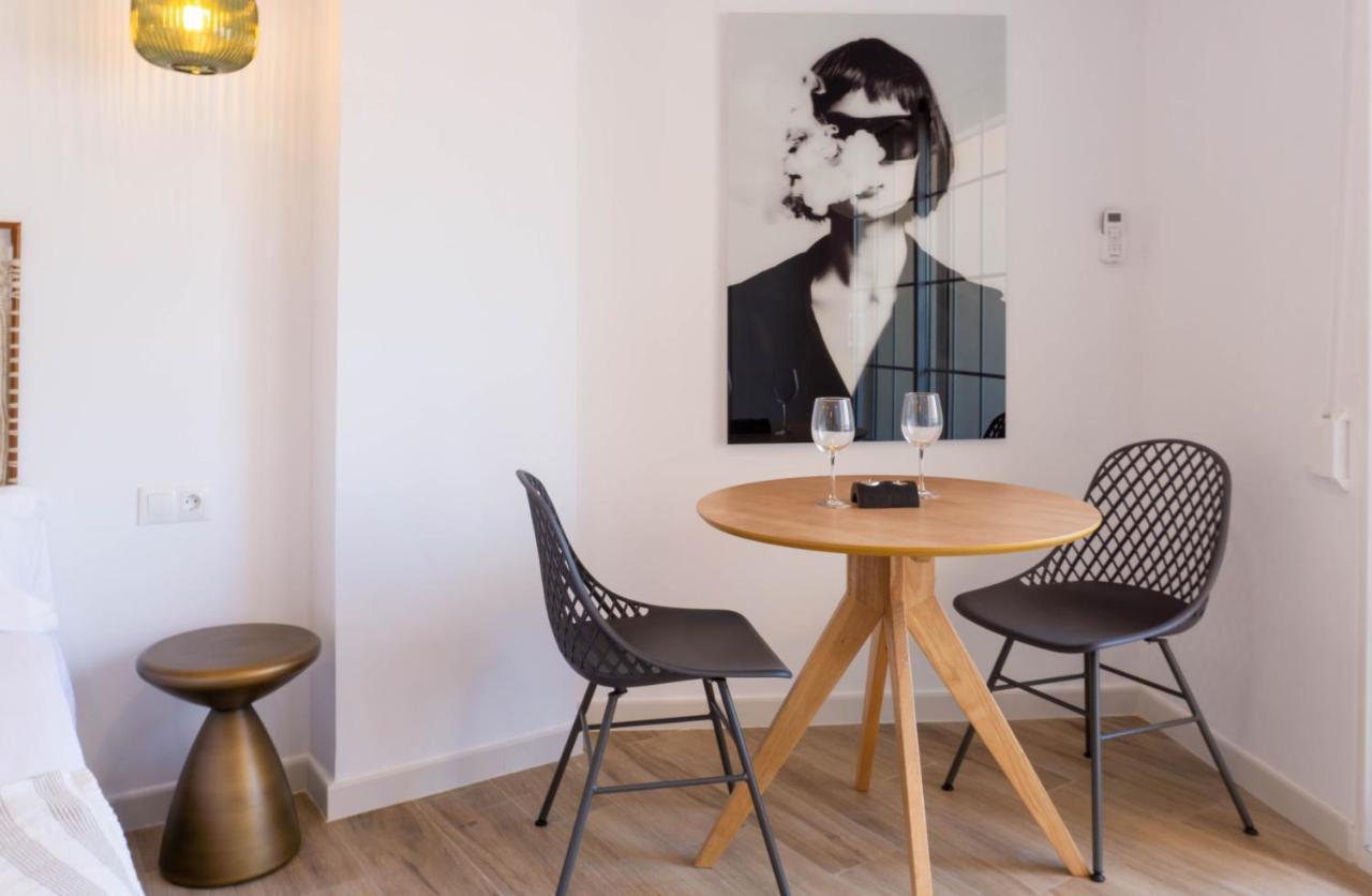 Apartment Carihuela Beach Malaga Torremolinos Bagian luar foto