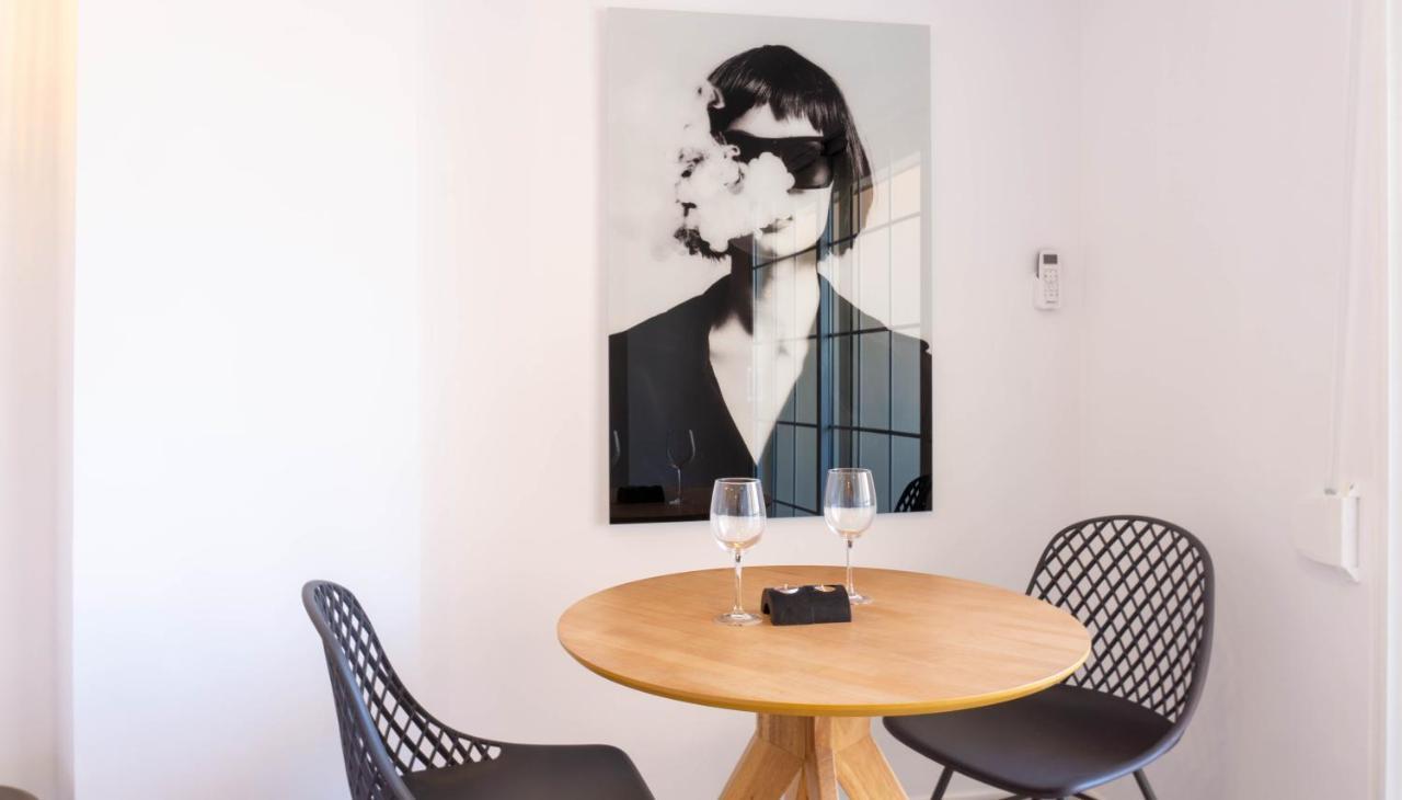 Apartment Carihuela Beach Malaga Torremolinos Bagian luar foto